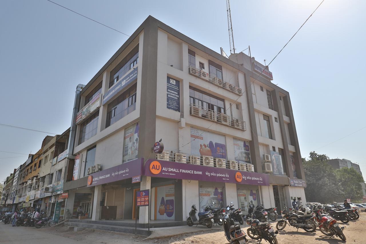 Oyo 11649 Hotel Mahima Gandhinagar Exterior photo